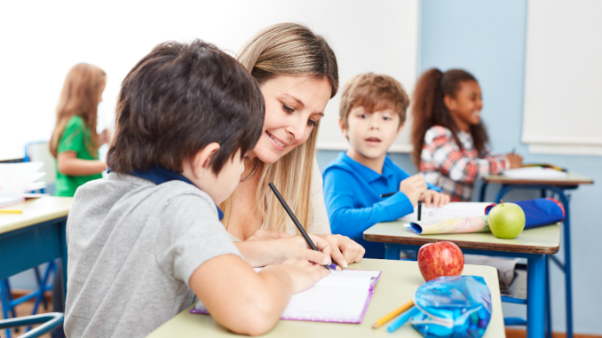 ridurre le ore di assistenza scolastica per motivi di bilancio?