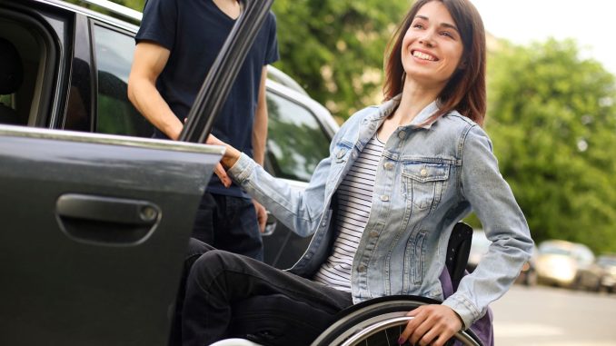 Se percepisco indennità di accompagnamento posso guidare