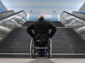 Inaccessibilità negli uffici pubblici: quando diventa discriminazione